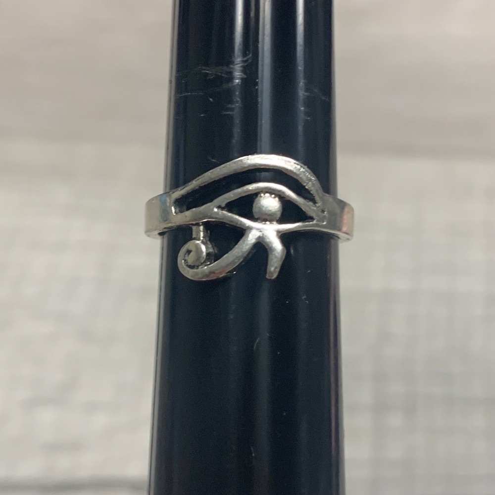 Eye of Horus Silver Tone Ring Egyptian Protection Symbol Size 6.25
